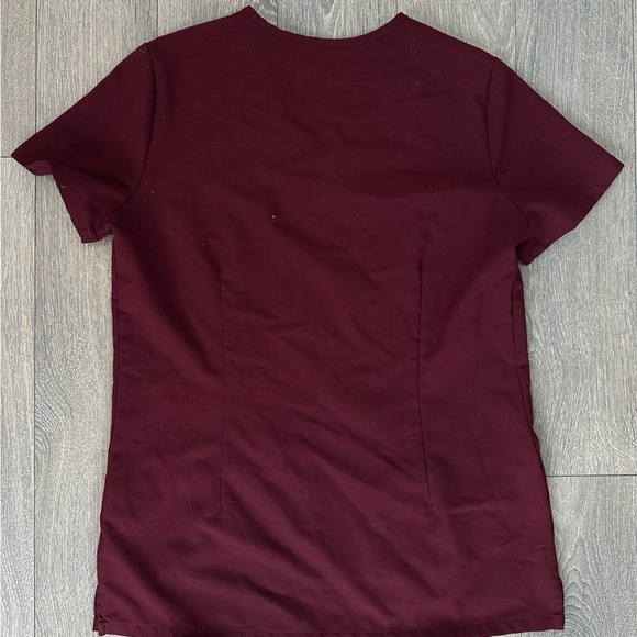 Figs Casma Three-Pocket Scrub Top - burgundy XXS - Picture 3 of 3